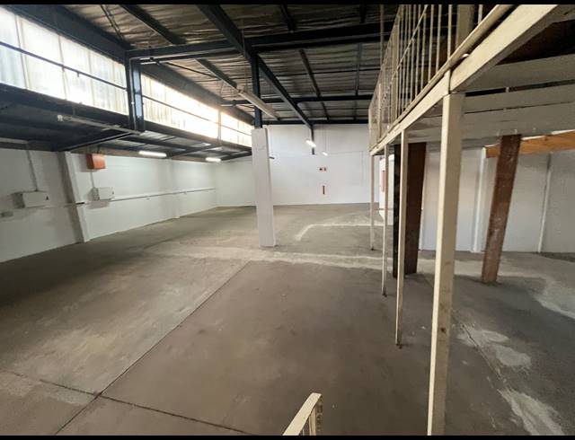 315M² WAREHOUSE TO LET IN EASTLEIGH